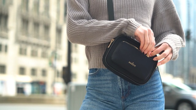 GREED☆オフショルダーBLACK、Sサイズ Amazon.com: KEDZIE Sloane Crossbody Bag Neoprene Handbag for Women